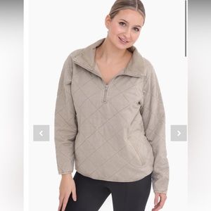 NWT Mono B Pullover Tan Quilted 1/4 zip.